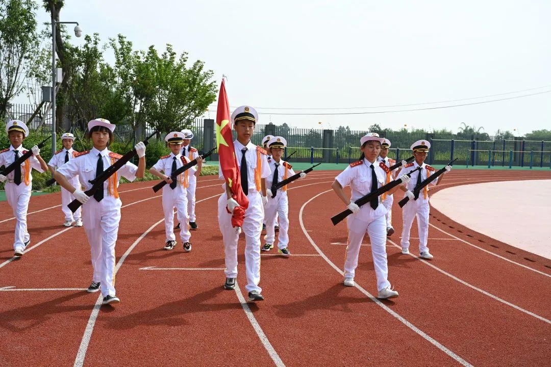 共筑国防意识 共迎端午安康｜新兴中学附属小学举行主题升旗仪式