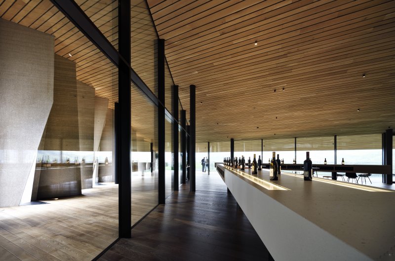 帮助酒香走出酒巷的酒庄建筑