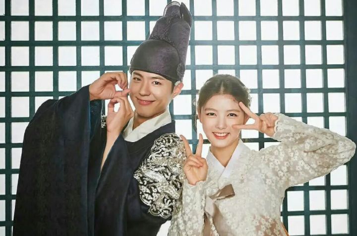 《云画的月光》开播6年，剧组重聚拍综艺，朴宝剑带队令人期待