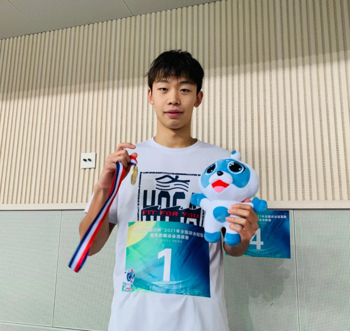 飒！他们是空军战士、奥运选手、世界小姐、实力歌手，来自湖北同所高校！