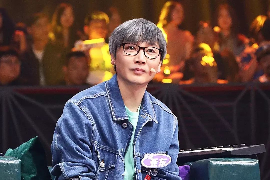 他娶过窦颖,爱过徐静蕾,负了高圆圆,恋上瞿颖,今54岁孤身一人