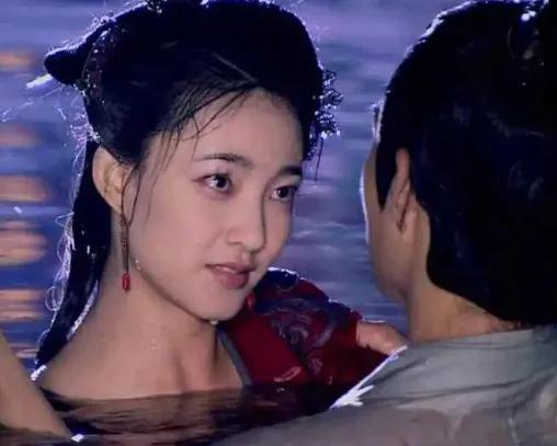 清纯小白兔+暗黑霸王花，又甜又盐坏起来带感的女演员盘点