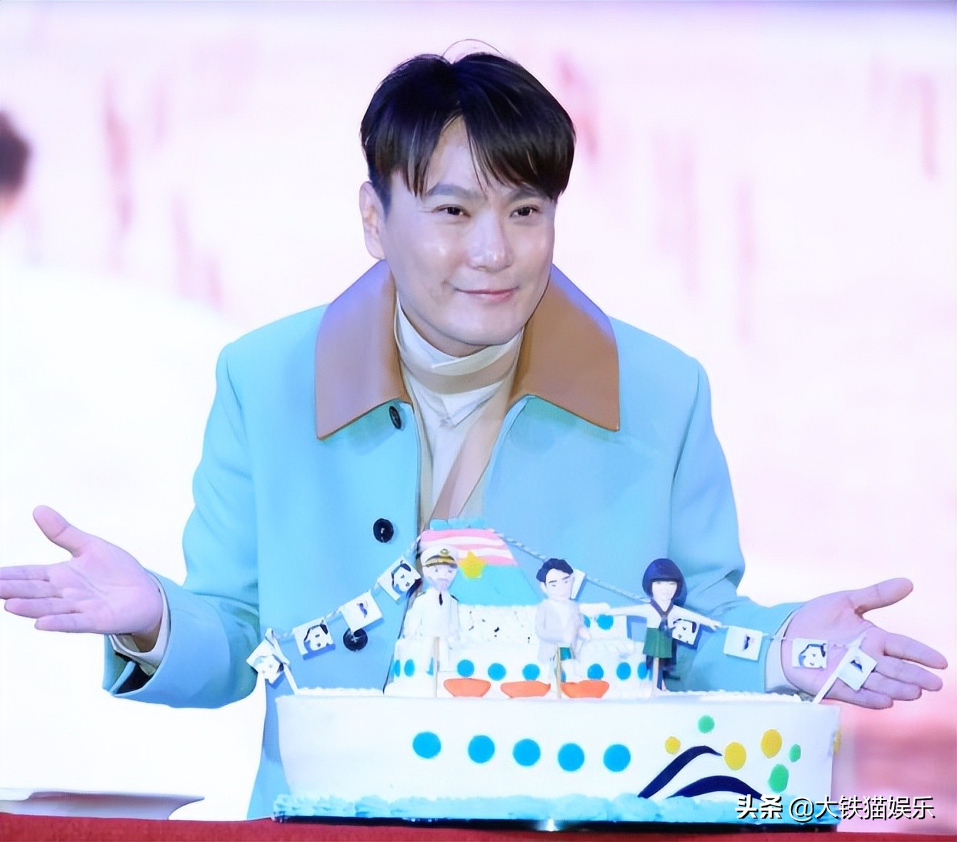 年轻时玉树临风，中年颜值垮了一地，这7位男神亲手砸了童年滤镜