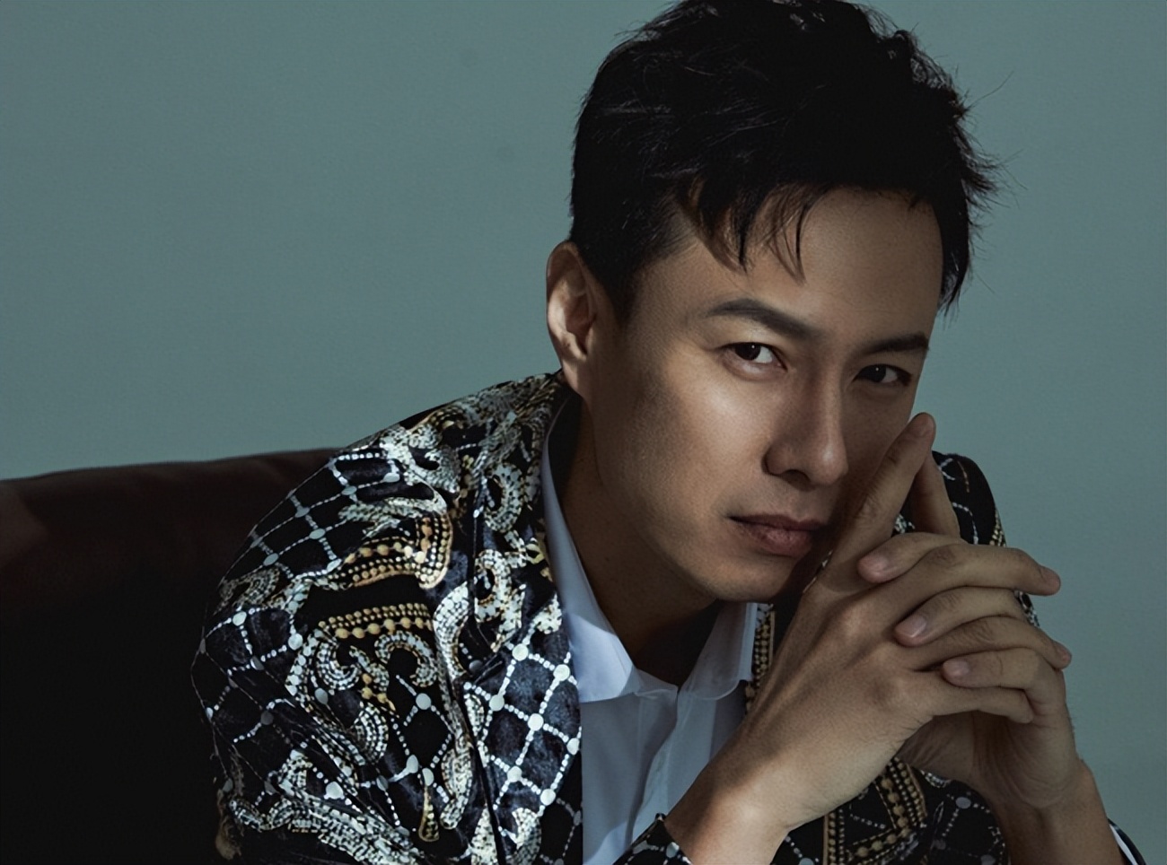 47岁演员朱铁:陪母亲战胜乳腺癌,把普通教师妻子宠成公主