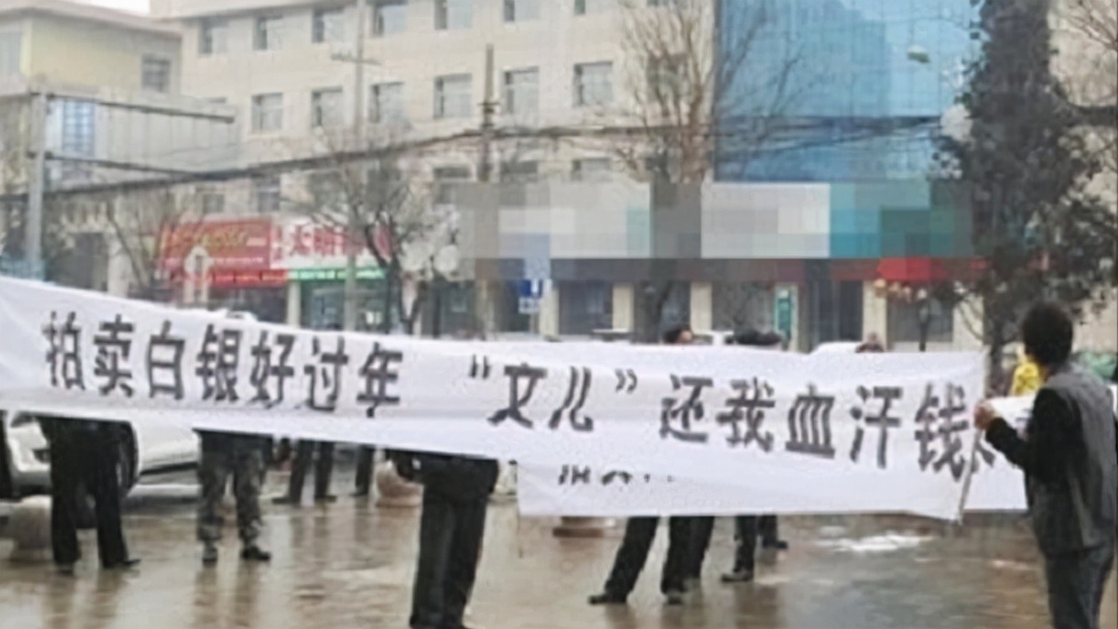 房姐龚爱爱,