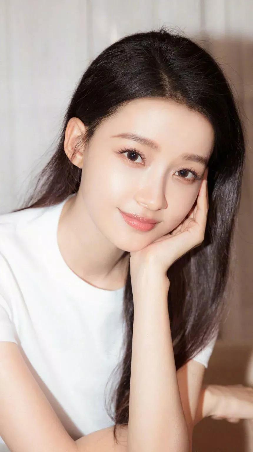 请欣赏20位女明星的唯美高清美图