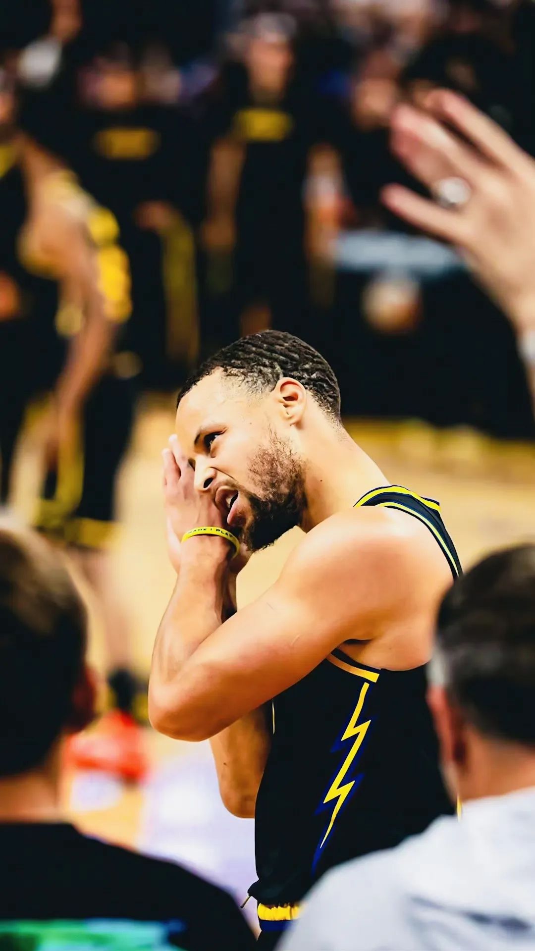 库里篮球高清壁纸(「球星壁纸第58期」:斯蒂芬·库里,请拿走你偶像的