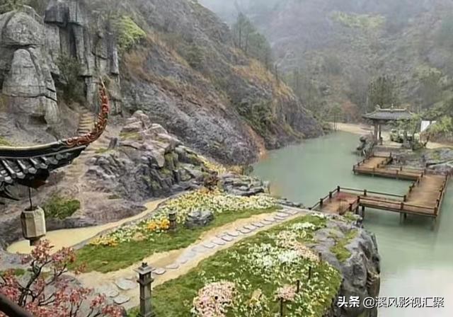 《长月烬明》罗云熙穿铠甲好帅，白鹿蓝衣战损，邓为有婚服造型？