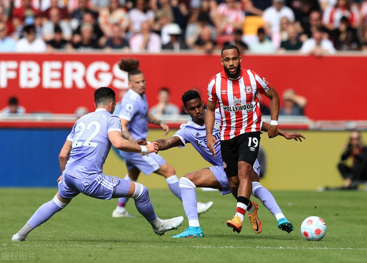 曼城曼联同分夺冠（英超大结局，曼城5分钟3球逆转夺冠！曼联0-1守住前6，巴萨成输家）