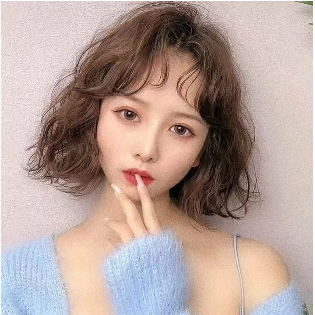 全头烫就是从发根烫到发根的卷发,尽管这是一种经典的老款发型,但融合