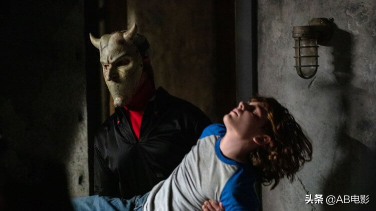 少年的囚笼逃脱成长历程，成就今年至今最精彩的恐怖电影杰作