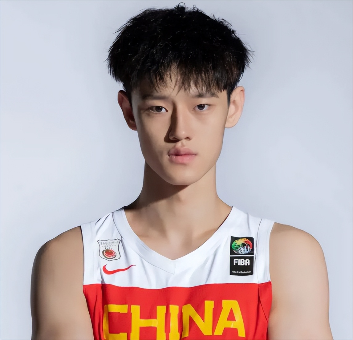 哪个nba球员去cba(梦想不打烊！曾凡博落选NBA不妨回归CBA练级 未来依然有望追梦)