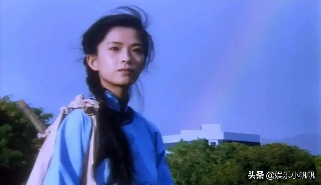 叶全真终于又发纯素颜照了，竟然吹出了高颅顶，网友：头发好精致