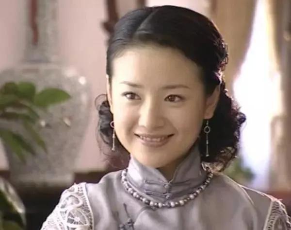 董洁，清丽的冷清秋