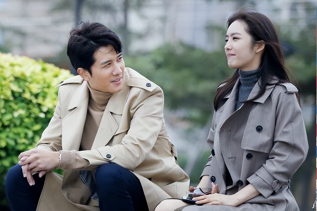 《薄冰》彭冠英拍成模特走秀,偶像剧演员没实力别碰谍战剧