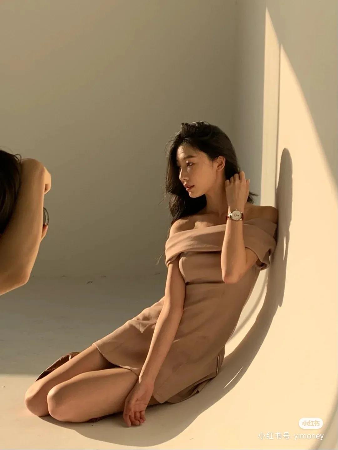 大家快看过来 易梦玲这样的宝藏女孩哪里找 有颜有身材衣品还好