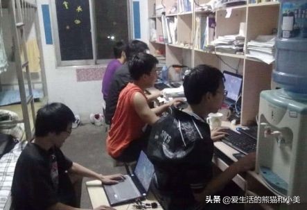 考研有三个专业竞争激烈，考的人数多，分数线还高，学校还有要求