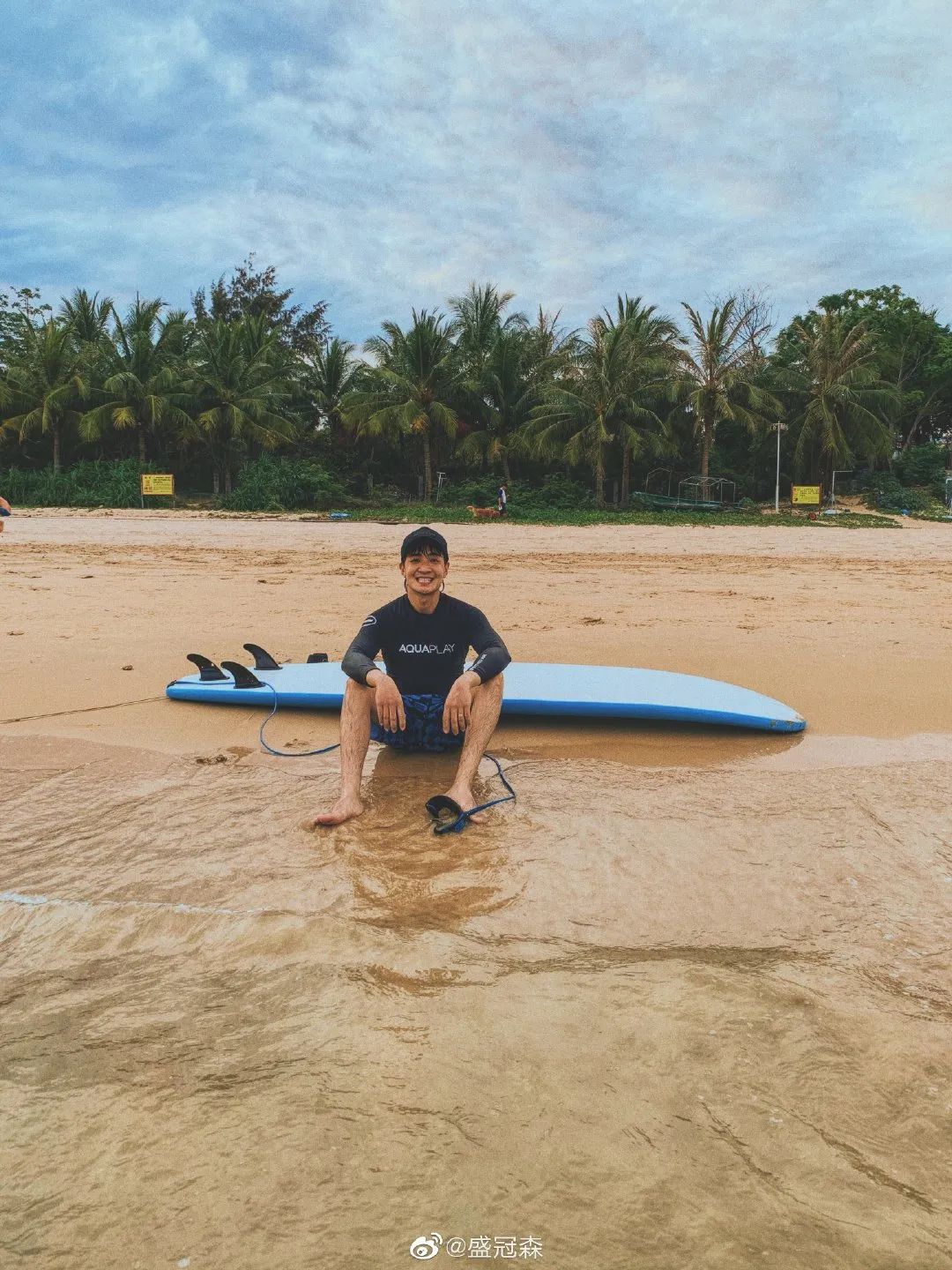 10岁因《家有儿女》出道，23岁结婚，他还是《星汉灿烂》的肖世子