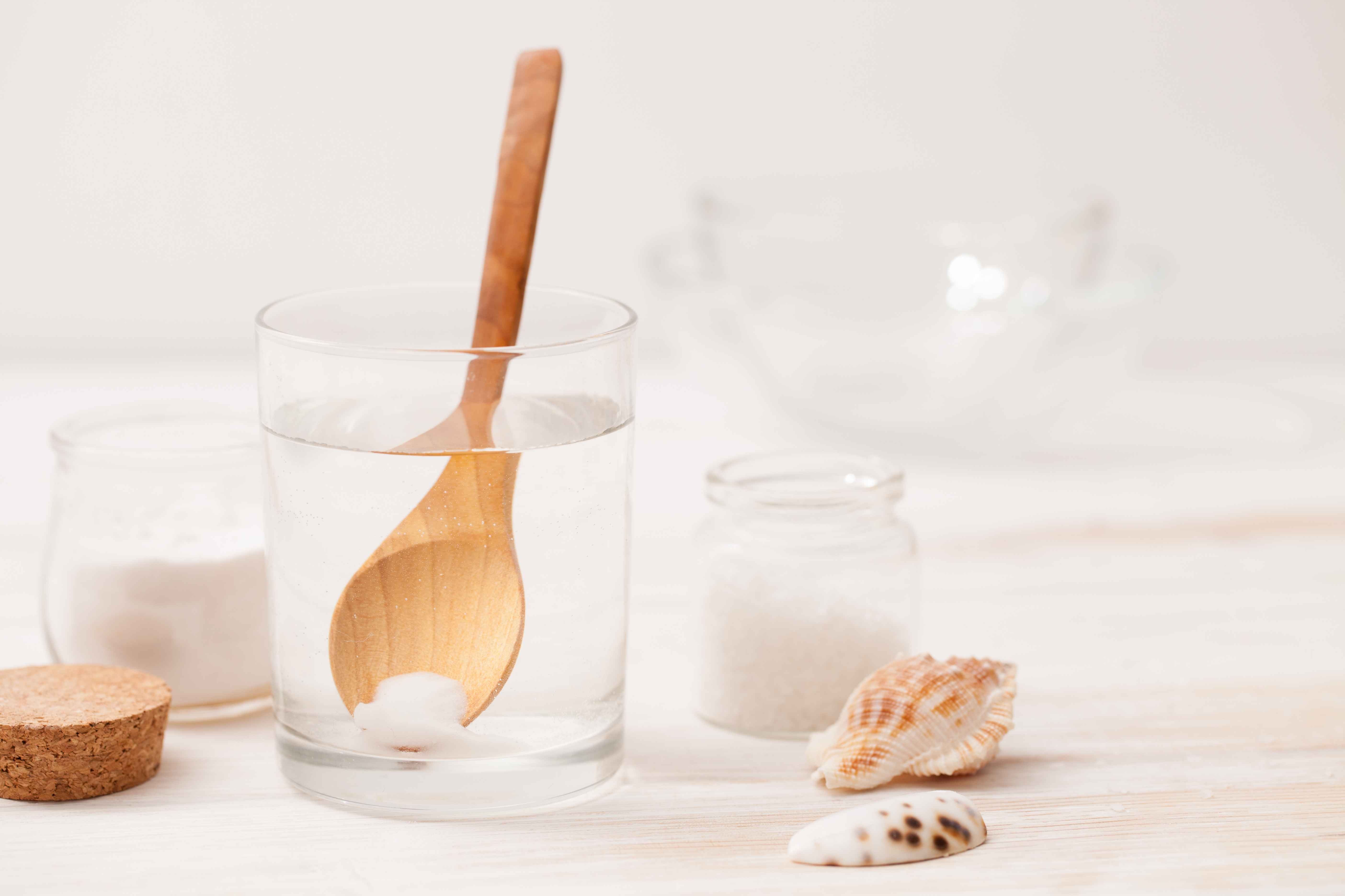 早起喝一杯淡盐水，对身体真的有好处吗？你可能陷入误区，赶紧改