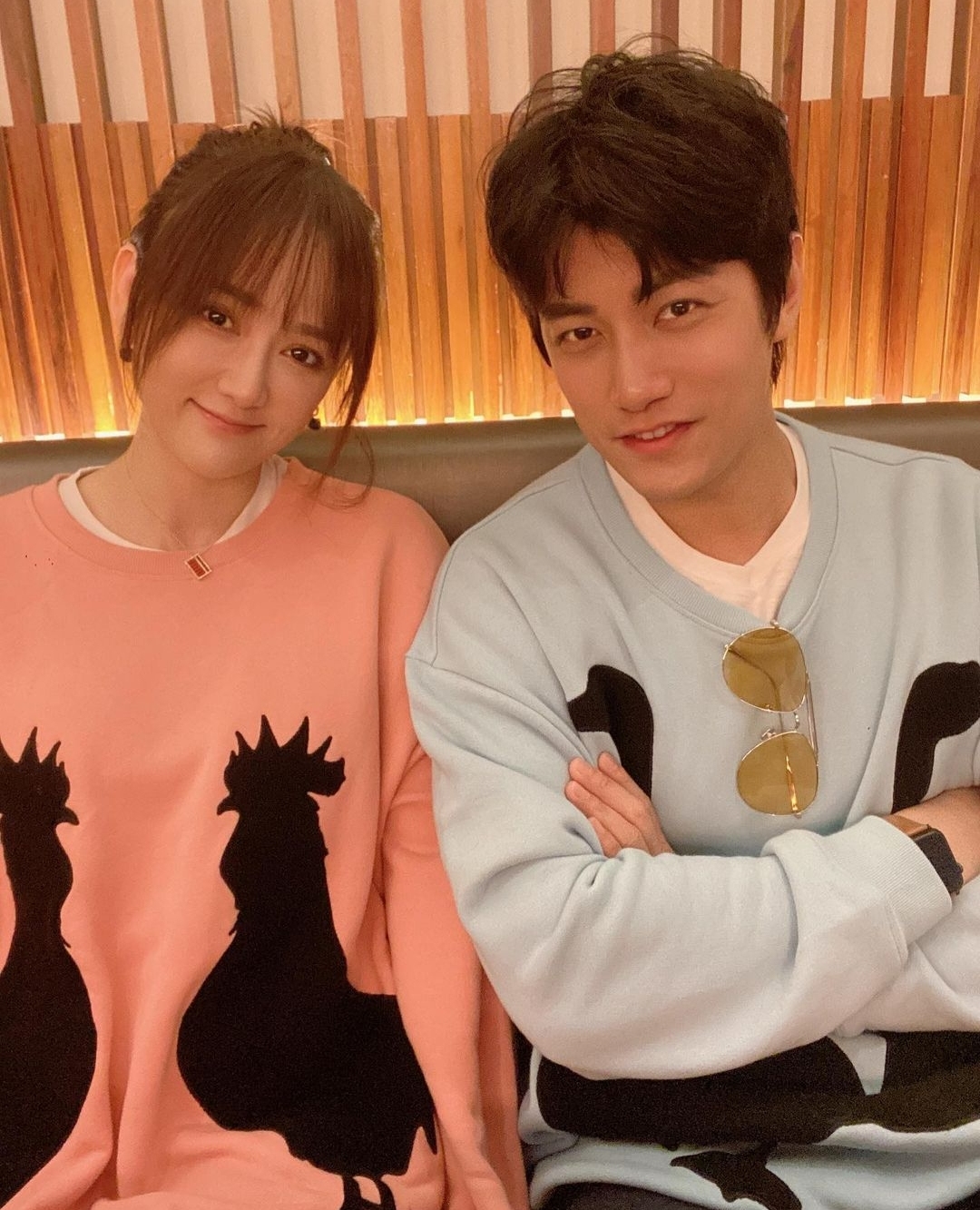 陈乔恩生病住院直呼痛，男友艾伦悉心照顾多日，调侃称像在露营