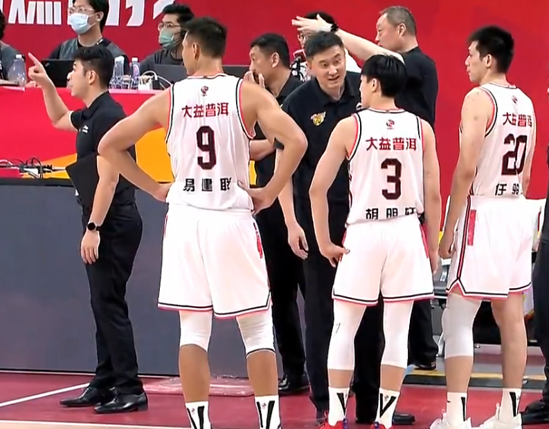 哪里查cba球队数据（CBA第一阶段比赛结束，看看最终的排名和各项数据统计情况）-华海博客