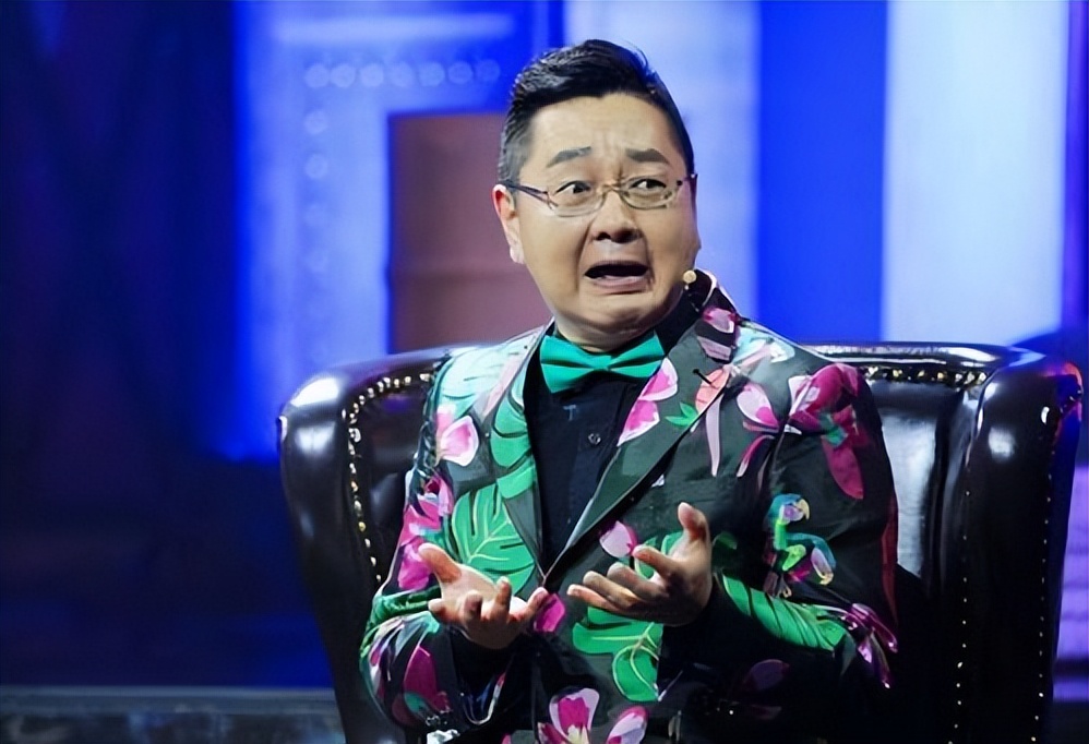 从"央视名嘴"到自嘲梗王,张绍刚在综艺主持掘金之路,直线狂飙