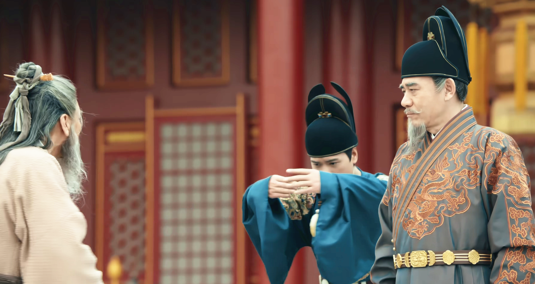 山河月明：汤和辞行离宫，步伐坚定决绝，网友：像极我下班的样子