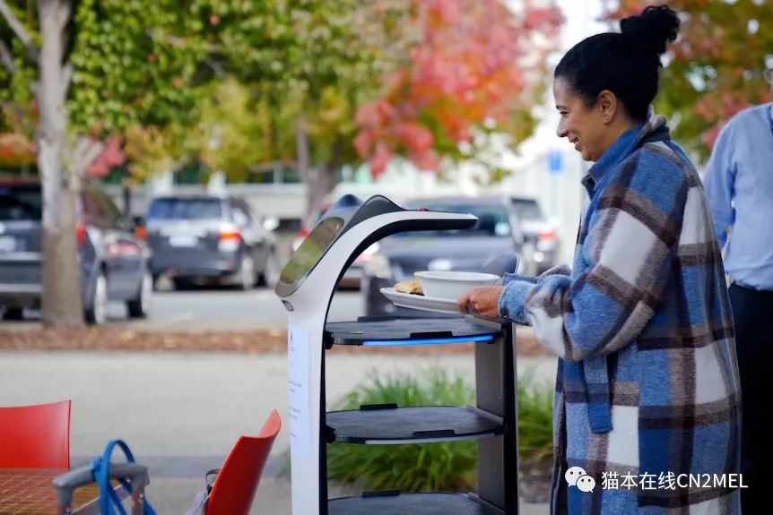 澳洲劳工短缺，连咖啡店都用上机器人了~由墨尔本机器人公司制造