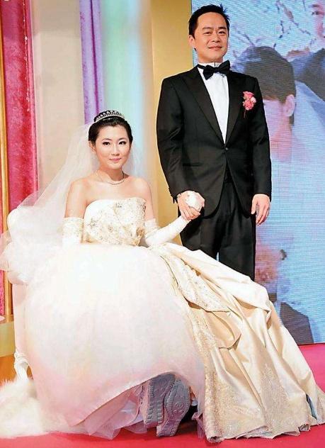 Selina离婚5年后首次官宣恋情，是相差7岁的姐弟恋，去年开始交往