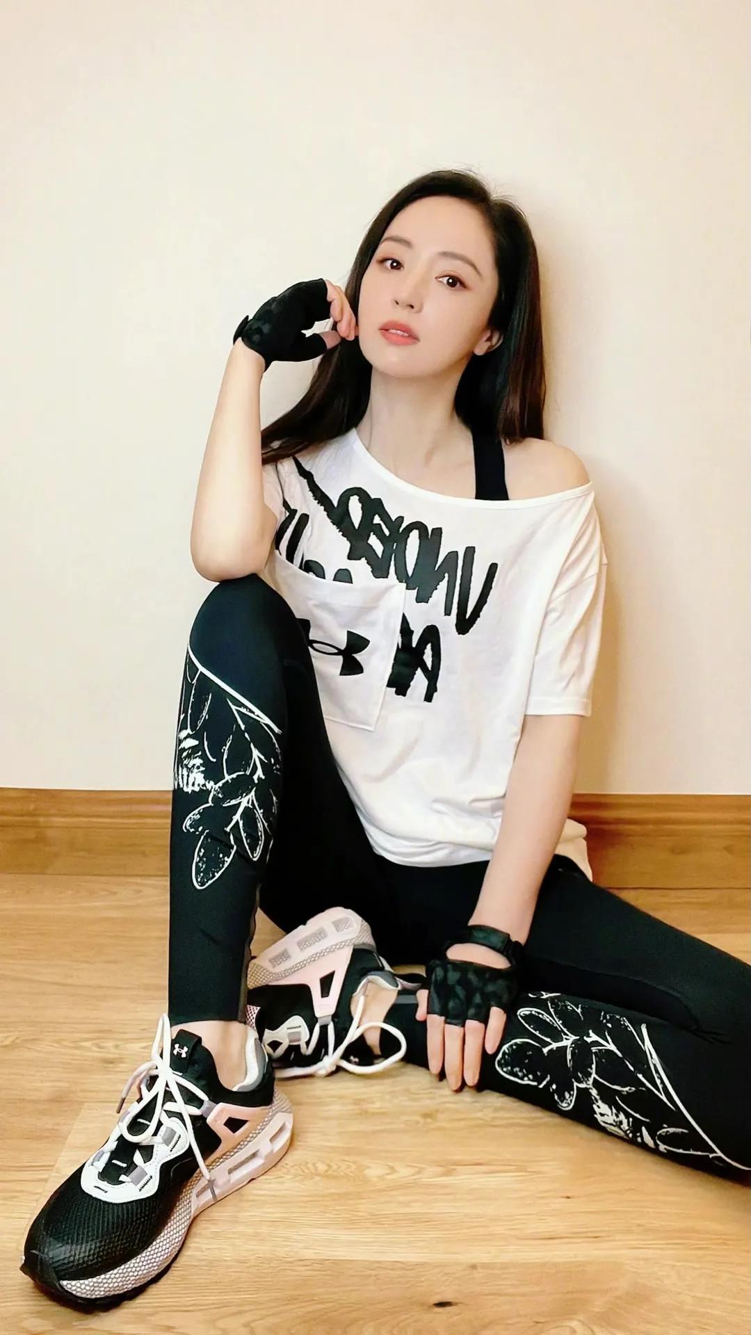 明星美图壁纸：董璇，优雅动人，太好看了