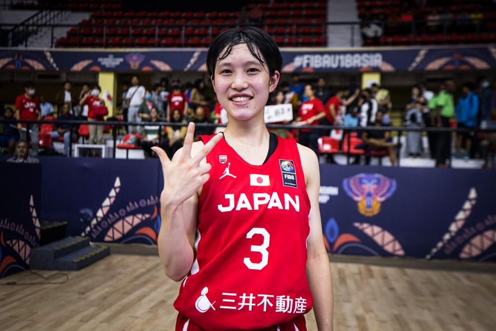 篮球火女教练叫什么名字(惨负省队和日本之后,女篮教练李昕哭着说"我