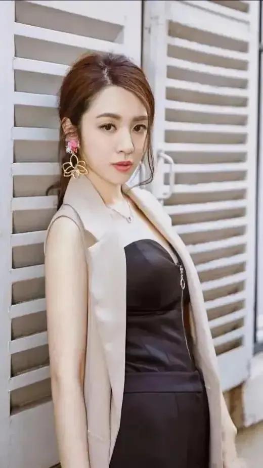 王晓晨，真心漂亮。看一眼，就觉得她很温柔