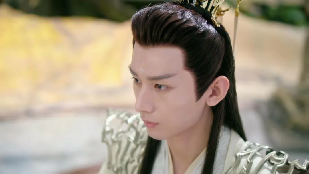 杨紫对不起，你不灵了