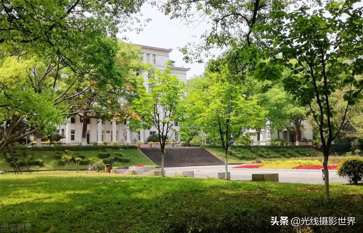 西南师范大学校园风光图片