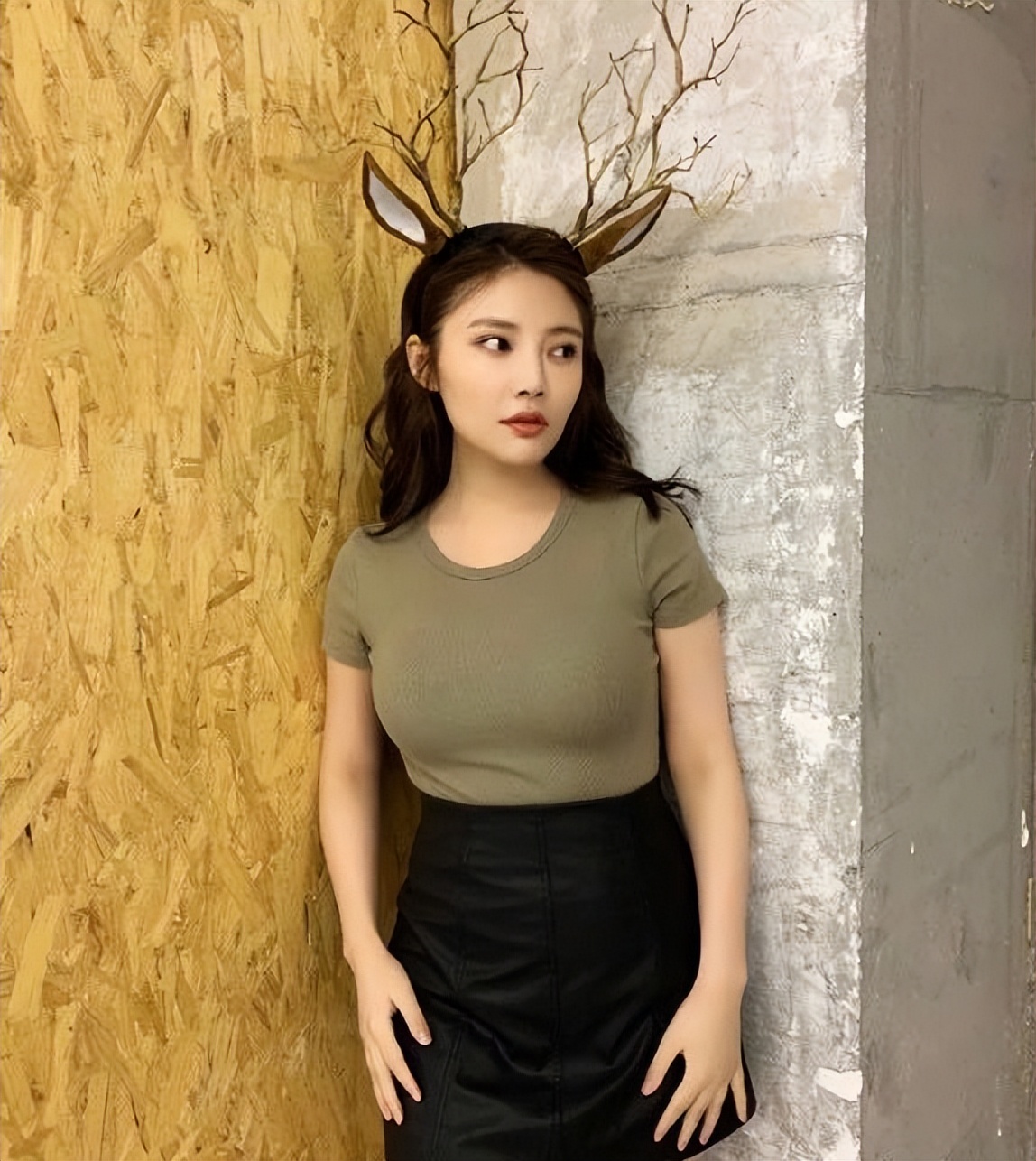 但若说起那个某椰汁广告上"从小喝到大"的女代言人,估计大家就会恍然