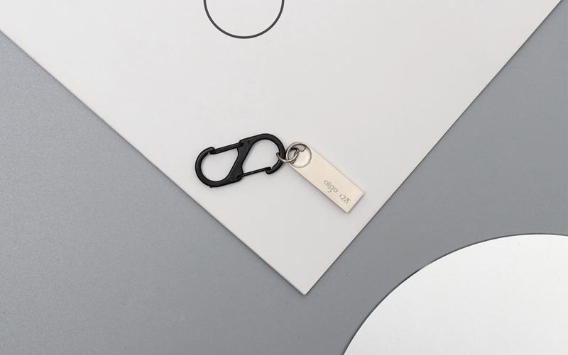 全金属机身，小身材大容量 aigo U盘USB3.2高速体验