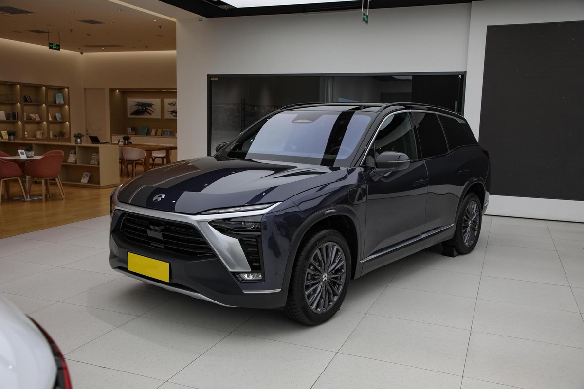 蔚来汽车2022款车售价(4.9秒破百,标配四驱 空气悬挂,47.