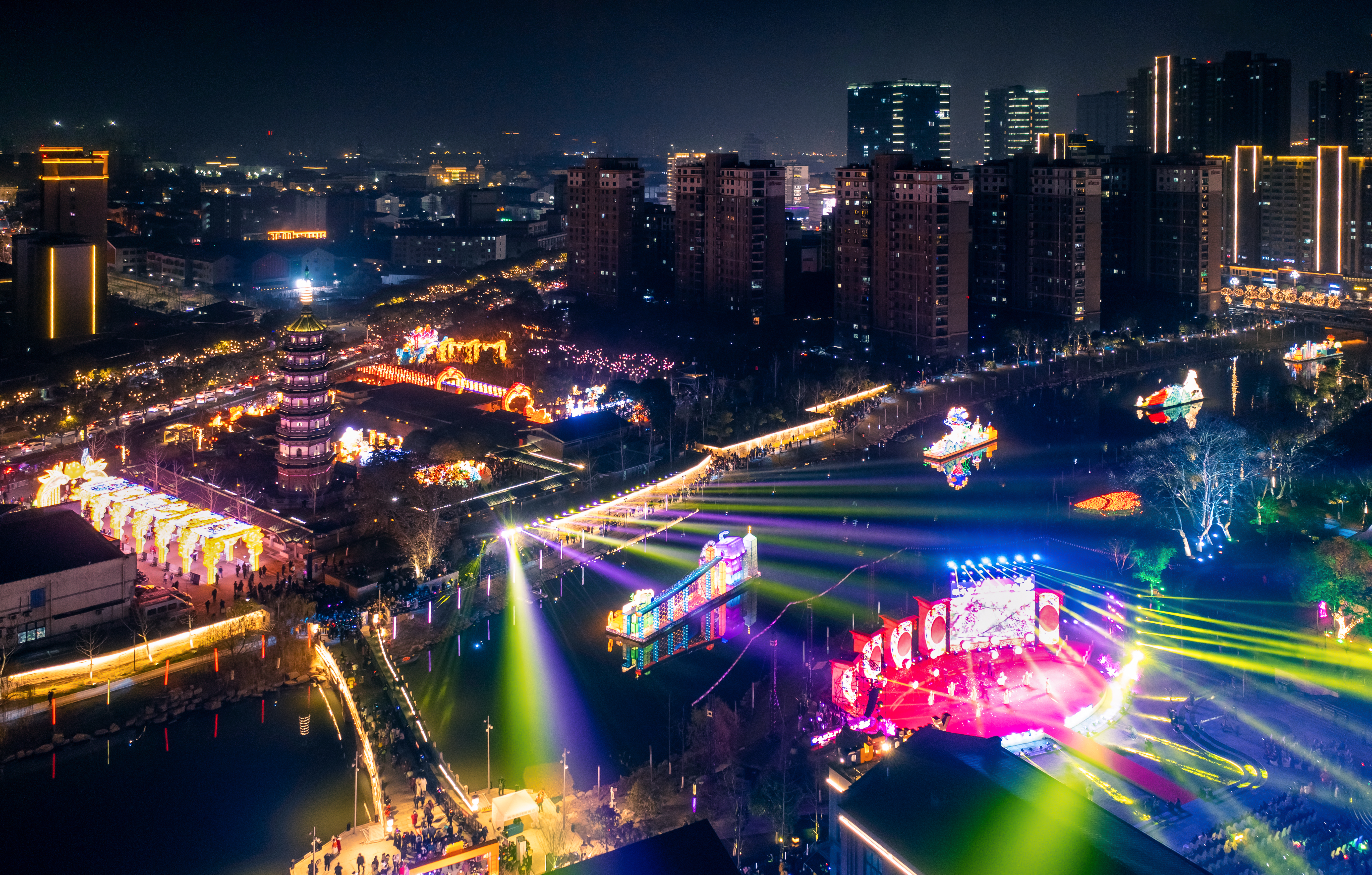 �����������������ʦ���������´������������ڻ������淨