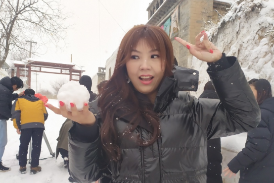 瘦到病态，动脸成瘾，切胃、剪肠齐上阵，内娱的畸形审美真可怕