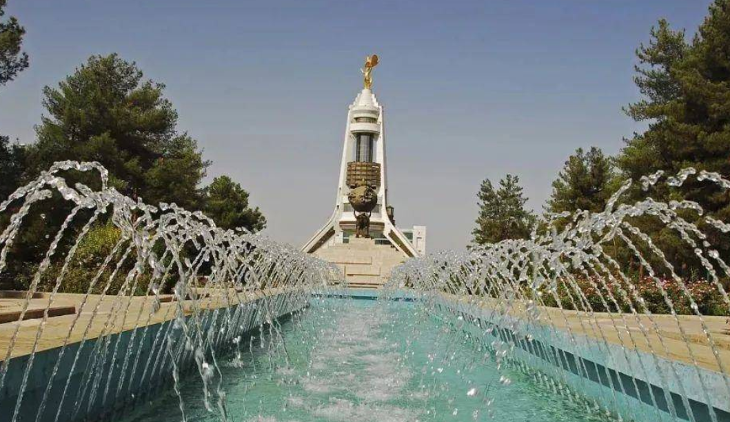 土库曼斯坦名存实亡（土库曼斯坦：亚洲唯一的一个永久中立国，汽油每升一毛钱左右）