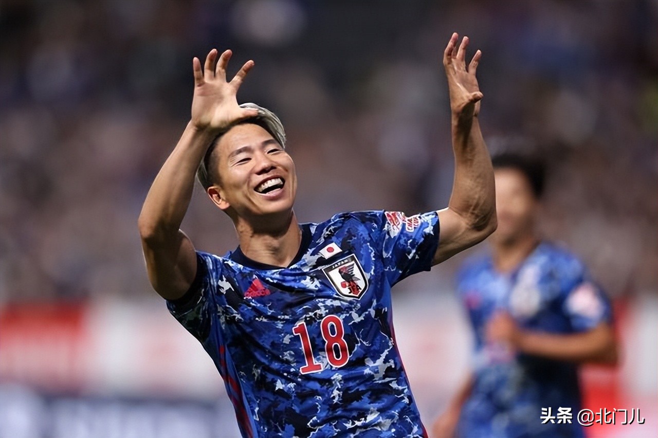 2018世界杯巴拉圭对阵(世界杯热身：日本4-1横扫巴拉圭，4人狂轰4球，欧联冠军功臣爆发)