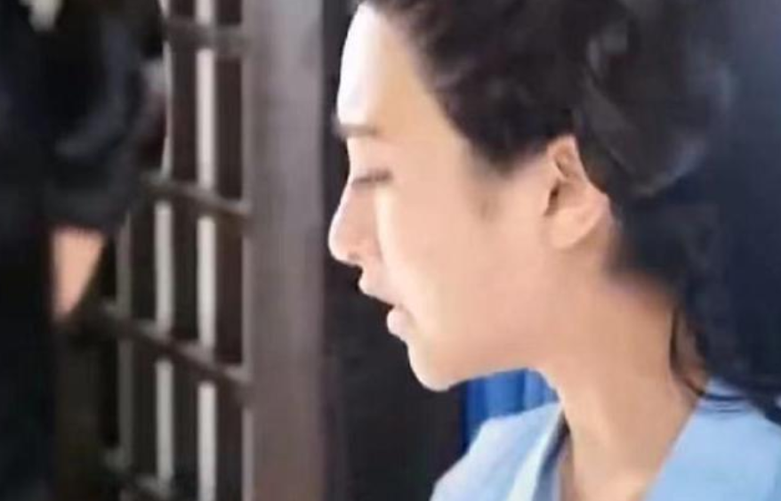 女星“生图”藏不住，颜值崩塌，戚薇躺枪，还不如早年漂亮，真惨