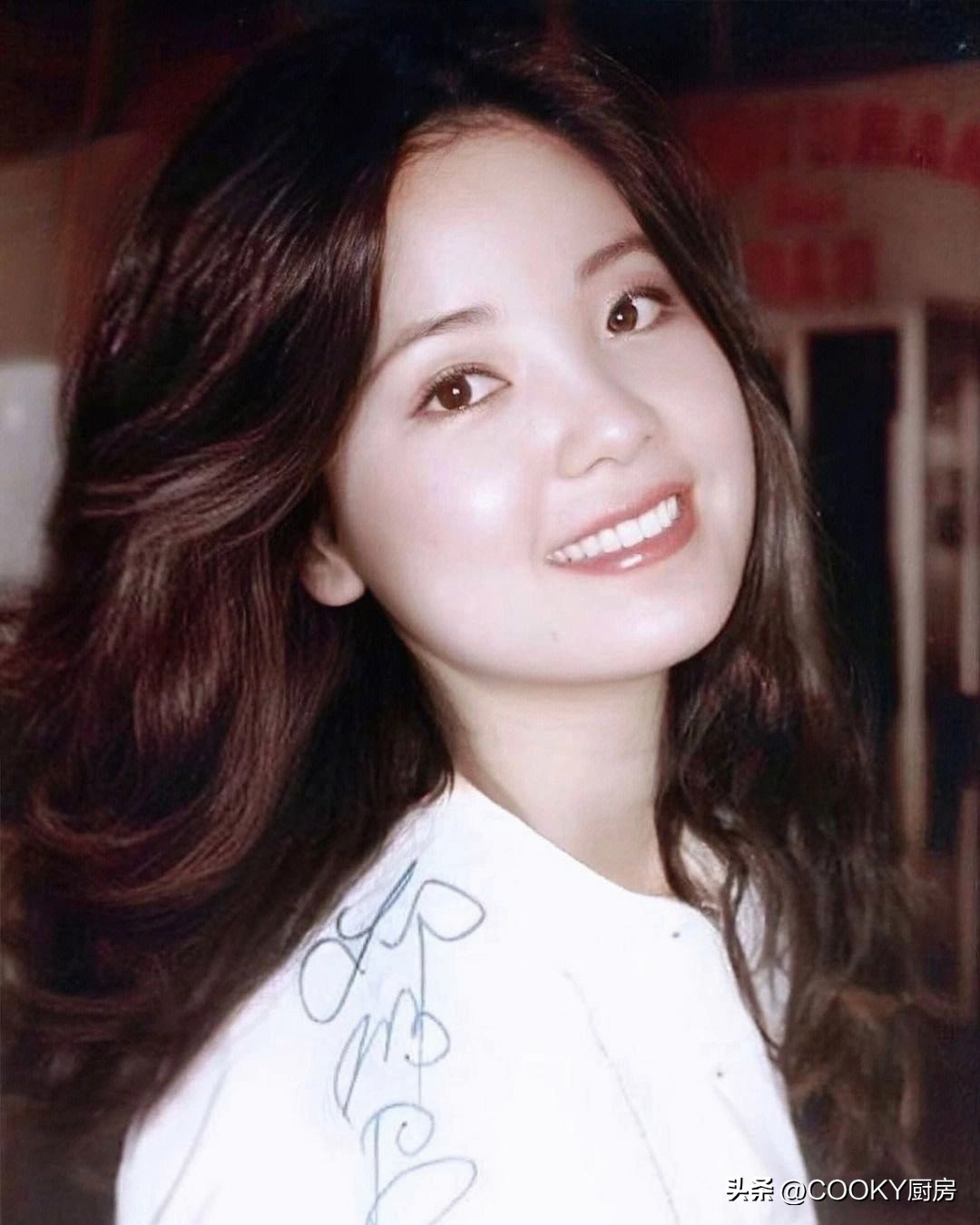 成龙情史有多灿烂,7位绯闻女友个个大有来头,不是港姐就是影后