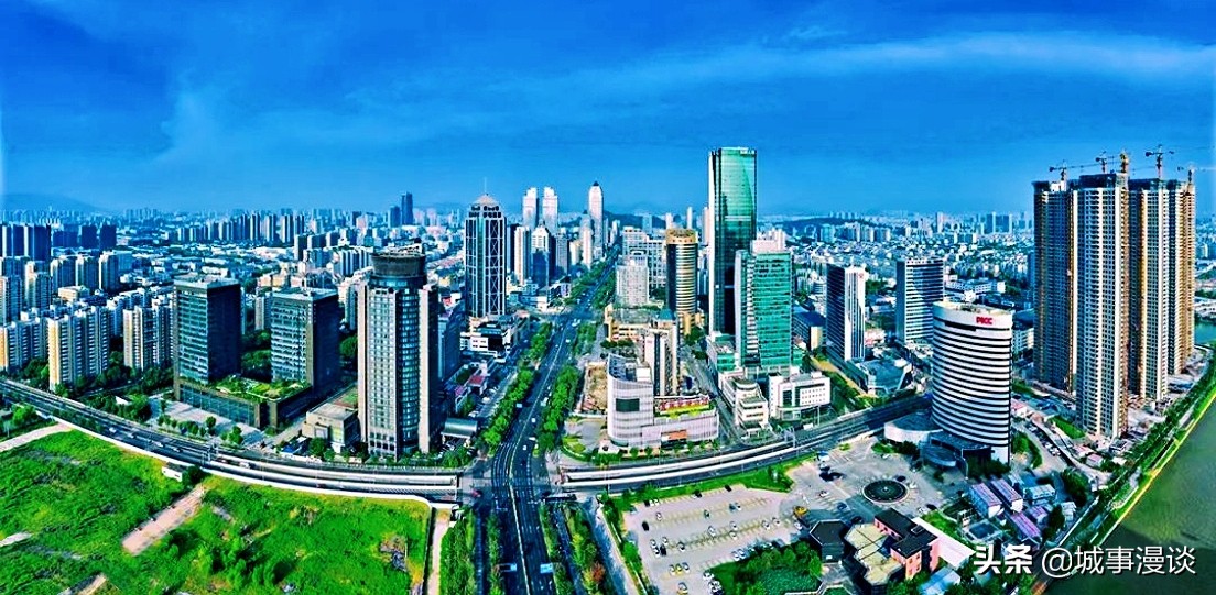 中国最大的省是哪个省(我国18个较大的市，4城已进入万亿俱乐部，2市仍然不足千亿)