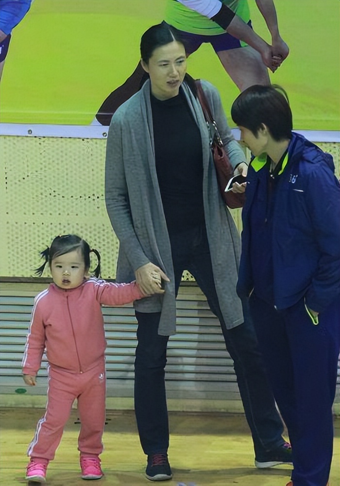 浙江女排接应(世界级接应周苏红:运动生涯完美,离婚再婚都有泪)