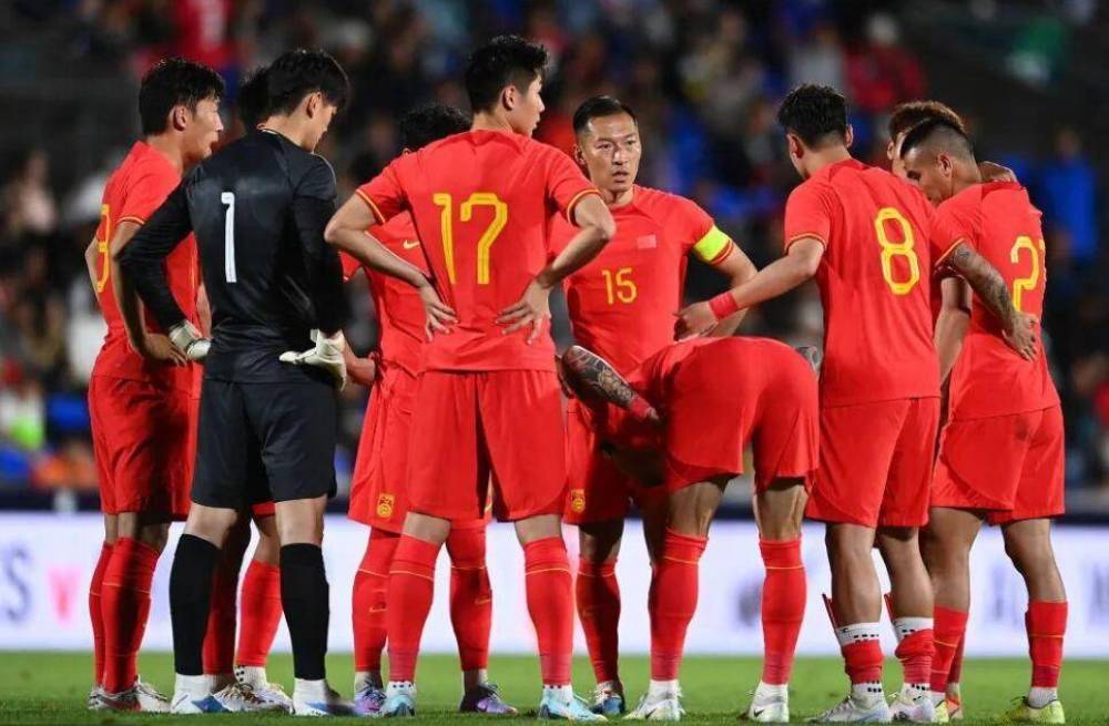 国足排名创新低，世预赛或遭遇日韩，提前告别18强赛