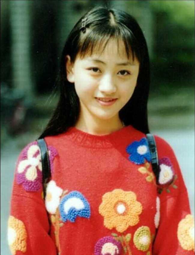 但同时她也错过了很多资源,张艺谋导演,赵宝刚导演原本都找过杨蓉