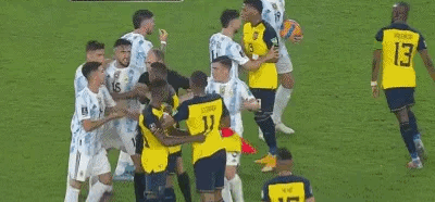 阿根廷vs厄瓜多尔（世预赛-阿根廷补时丢球1-1厄瓜多尔 31场不败追平队史纪录）