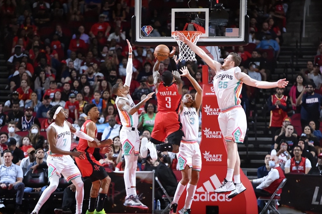 今天nba马刺vs火箭录像(马刺险胜火箭，小马丁三分刷框而出，球迷：湖人老铁我火已尽力啦)