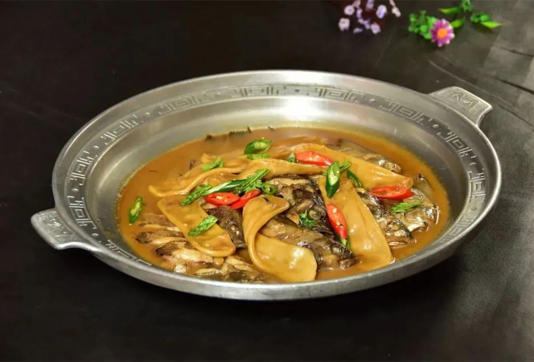 春寒料峭，做这类菜品够暖够烫，家人最爱